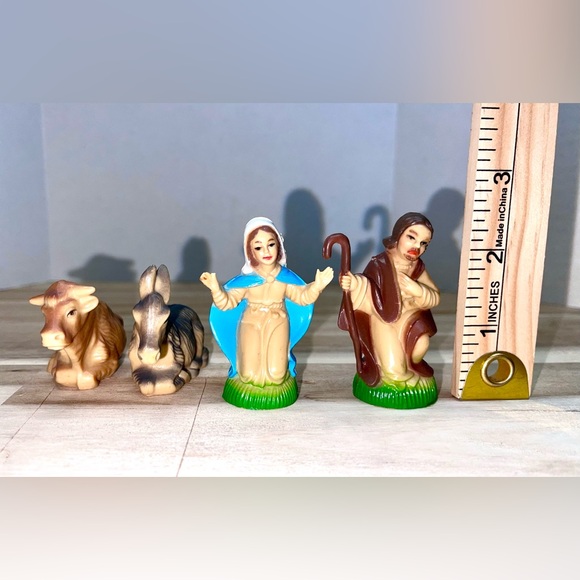 Vintage 8 Piece Plastic Nativity Made in Hong Kong Mid Century Christmas Decor - Picture 12 of 15